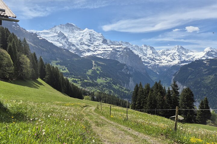 The best Sunset hike with Cheese Fondue