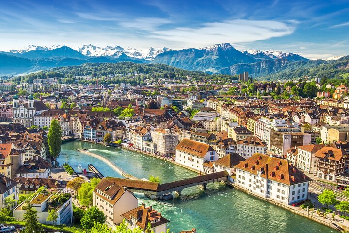 From Basel: Premium Panoramic train, Lucerne & Interlaken Tour