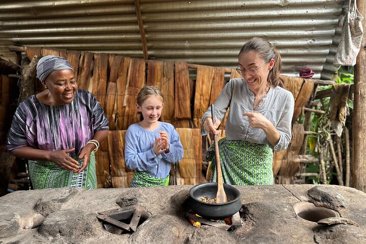 Kilimanjaro Tour: Coffee, Waterfall, Caves, lunch (All Inclusive)
