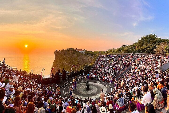 Uluwatu Temple Entry and Kecak Fire Dance Ticket