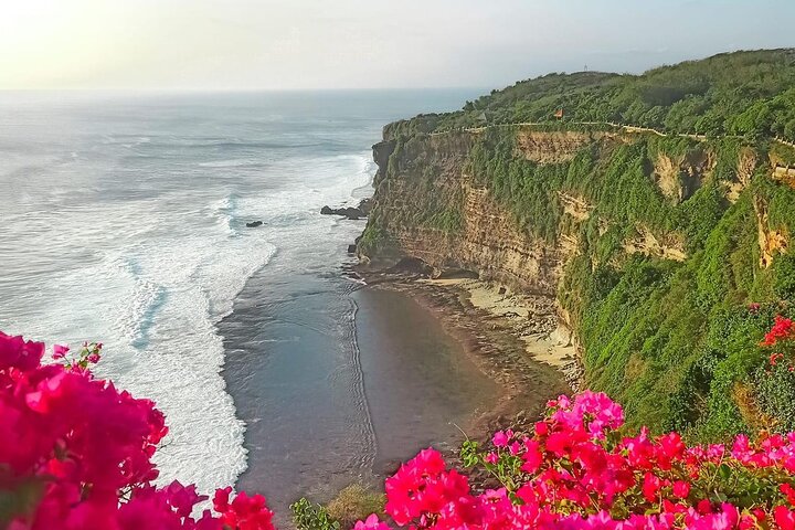 Uluwatu Temple Entry and Kecak Fire Dance Ticket