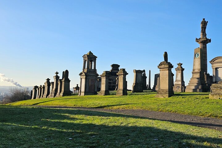 Edinburgh: Privately Guided Day Tour of Glasgow in Luxury Minivan