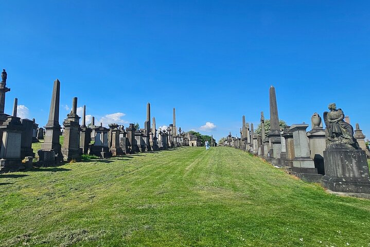 Edinburgh: Privately Guided Day Tour of Glasgow in Luxury Minivan