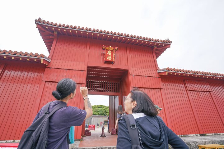 Okinawa Shuri Castle Peace Walking Tour