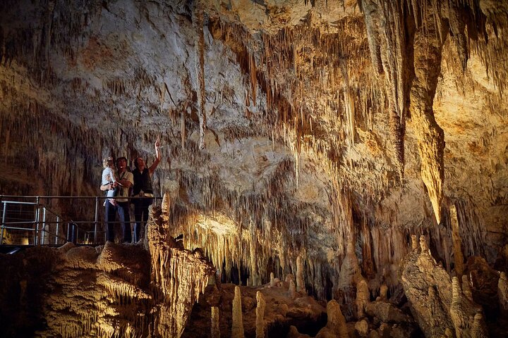 Mammoth Cave Self-guided Audio Tour (Located in Western Australia)