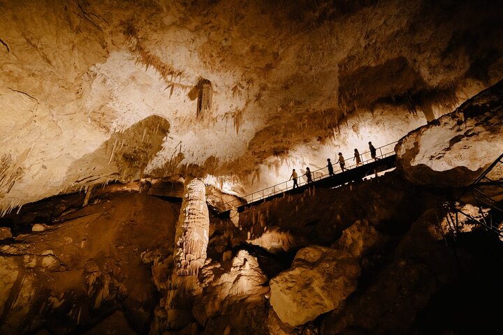 Jewel Cave Fully-guided Tour (Located in Western Australia)