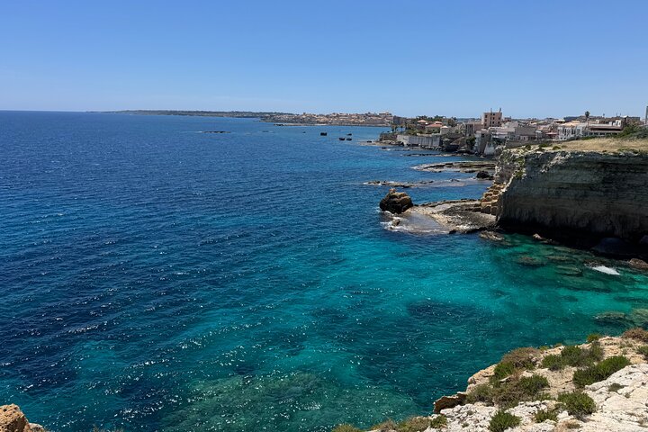 Catania Airport Transfer ↔ Syracuse , Taormina or Giardini Naxos