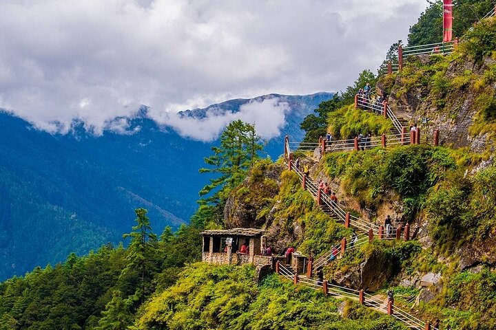 Private 8 Days Best Bhutan Tour with Exclusive Guide and Car