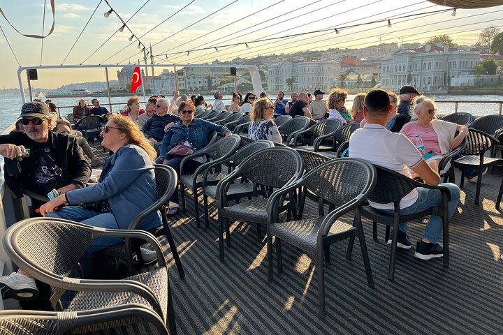 Enjoy Istanbul’s Bosphorus:2-Hour Daytime, Sunset & Night Cruises