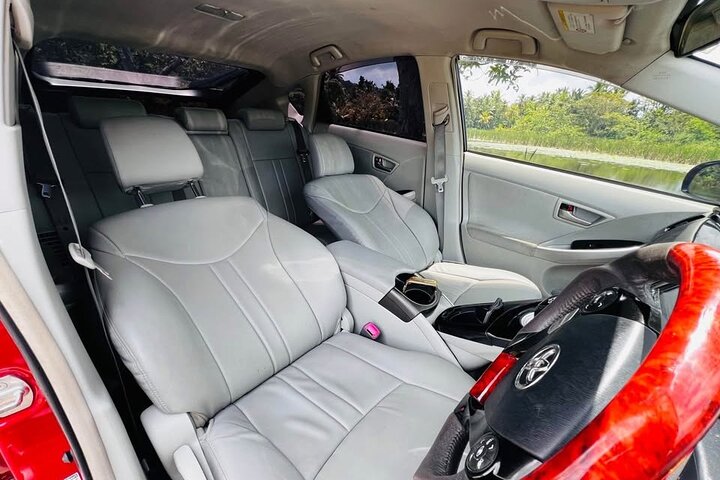 Sri Lanka Car and Driver Hire - Private Driver and Chauffeur