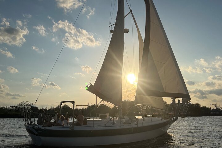 Sailing Charters in Wilmington