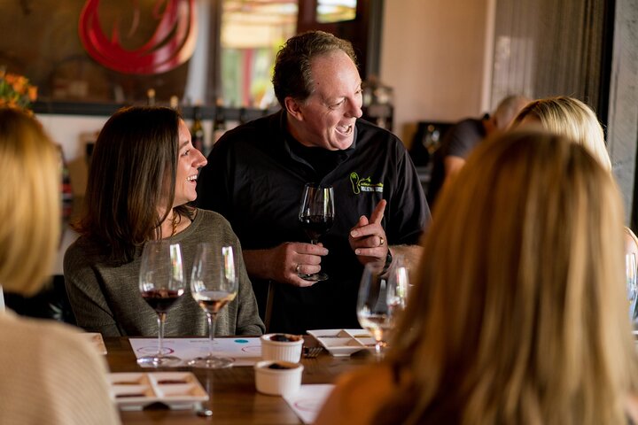 Healdsburg Wine and Food Pairing Guided Walking Tour