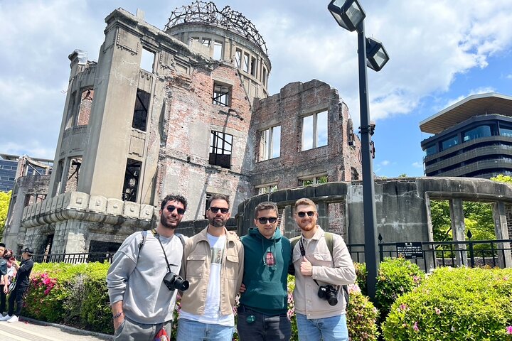Hiroshima & Miyajima Private Custom Tour with Local Guide