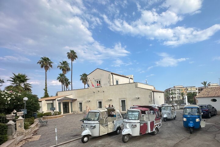 Syracuse and Ortygia and Park Neapolis Tuk-Tuk Tour