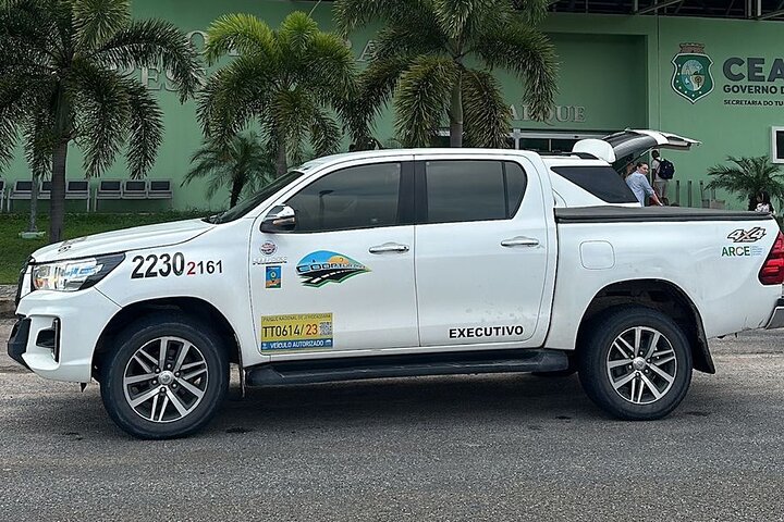 Private 4x4 transfer from Jeri Airport to Jeri or Jeri aJJD