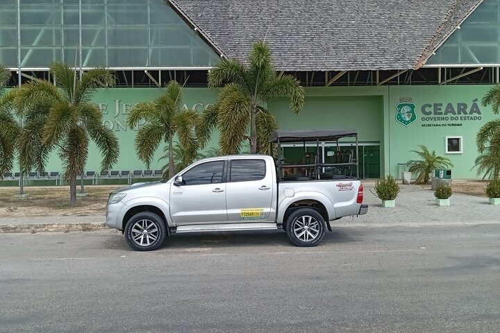 Private 4x4 transfer from Jeri Airport to Jeri or Jeri aJJD