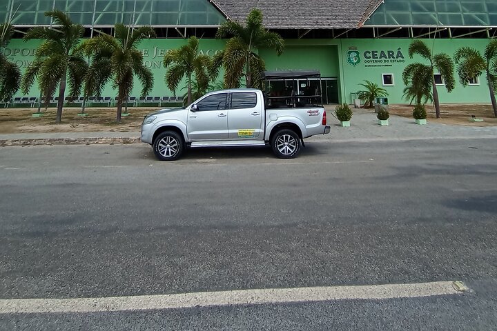 Private 4x4 transfer from Jeri Airport to Jeri or Jeri aJJD