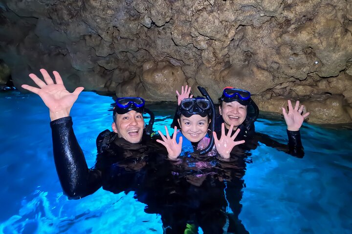 [Okinawa Blue Cave] Snorkeling with Private Guide+ Free Photos
