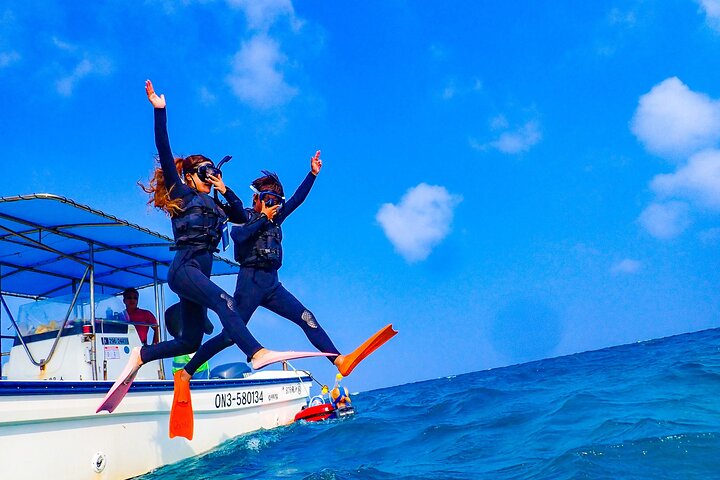 [Okinawa Blue Cave] Snorkeling with Private Guide+ Free Photos