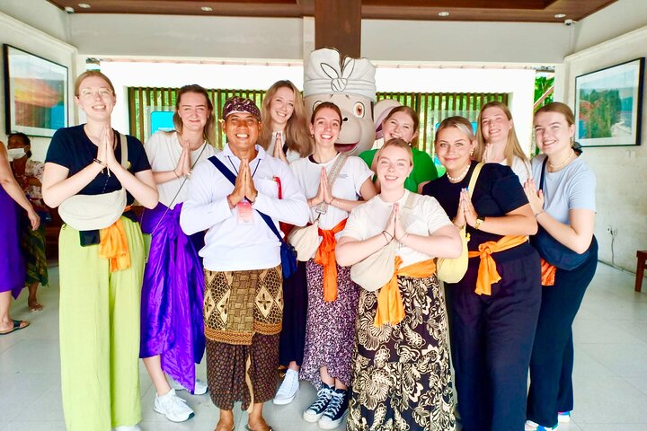 Uluwatu Temple Entry and Kecak Fire Dance Ticket