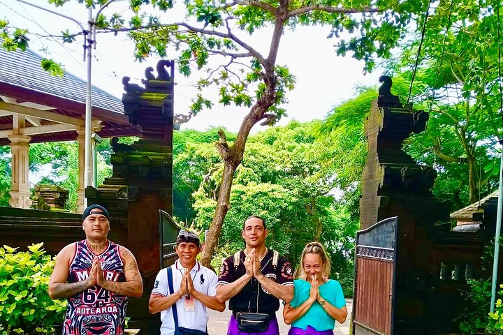 Uluwatu Temple Entry and Kecak Fire Dance Ticket