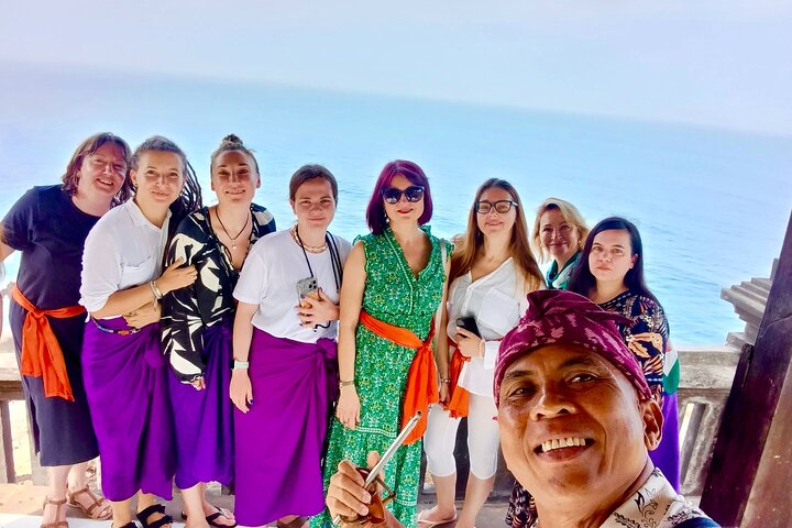 Uluwatu Temple Entry and Kecak Fire Dance Ticket