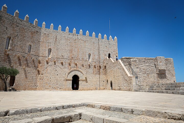 From Valencia: Day Tour in Peniscola, Game of Thrones