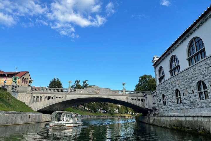 Ljubljana & Lake Bled from Zagreb - Small Group Gudied Tour
