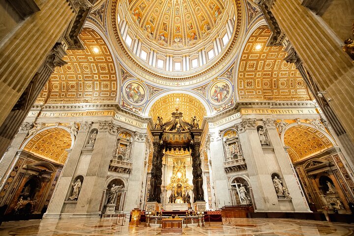 Skip the line Vatican Museums, Sistine Chapel and St Peters Tour