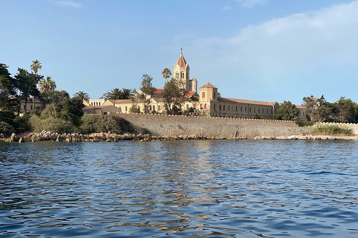 Private escape to discover Cannes & Lerins islands from the sea