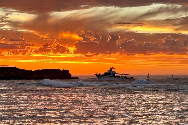 Kalbarri Sunset Cruise along the Coastal Cliffs