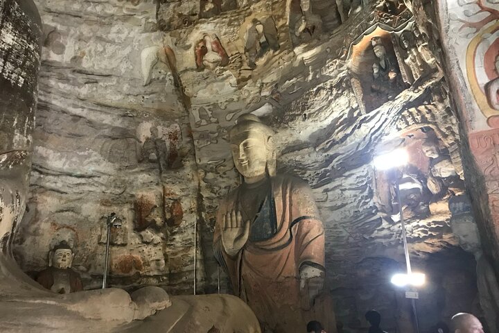 Private Day Tour to Yungang Caves from Taiyuan by fast train
