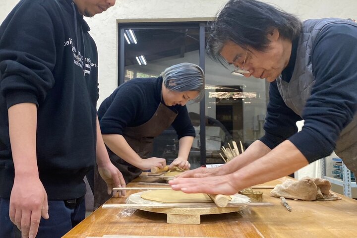 Karatsu Pottery Making
