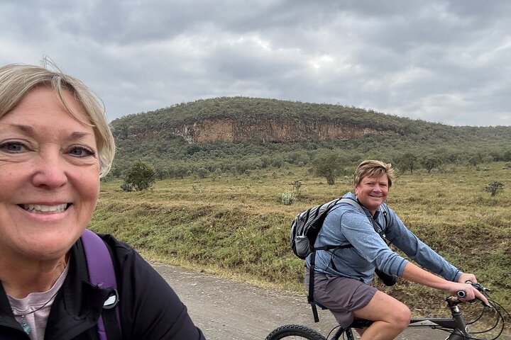 Hell's Gate Cycling Tour & Lake Naivasha Boat Ride from Nairobi
