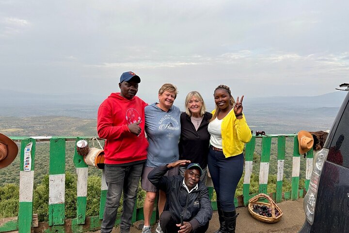 Hell's Gate Cycling Tour & Lake Naivasha Boat Ride from Nairobi