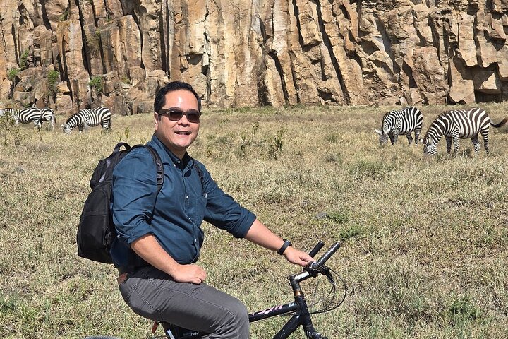 Hell's Gate Cycling Tour & Lake Naivasha Boat Ride from Nairobi