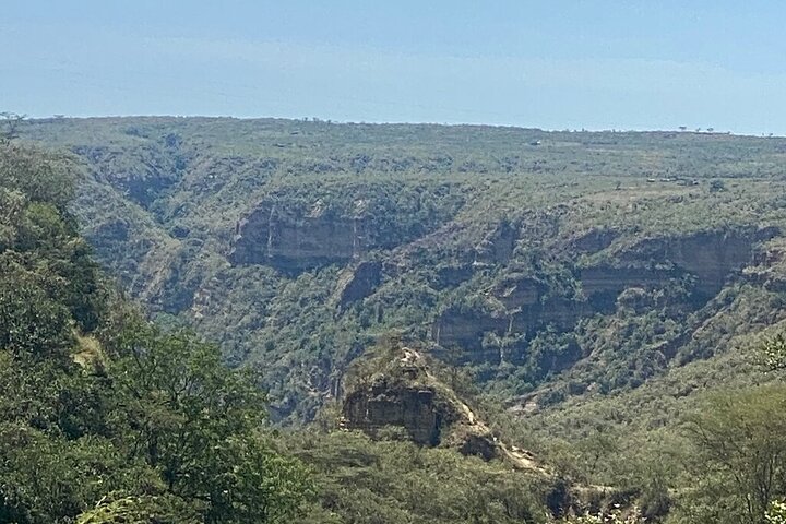 Hell's Gate Cycling Tour & Lake Naivasha Boat Ride from Nairobi