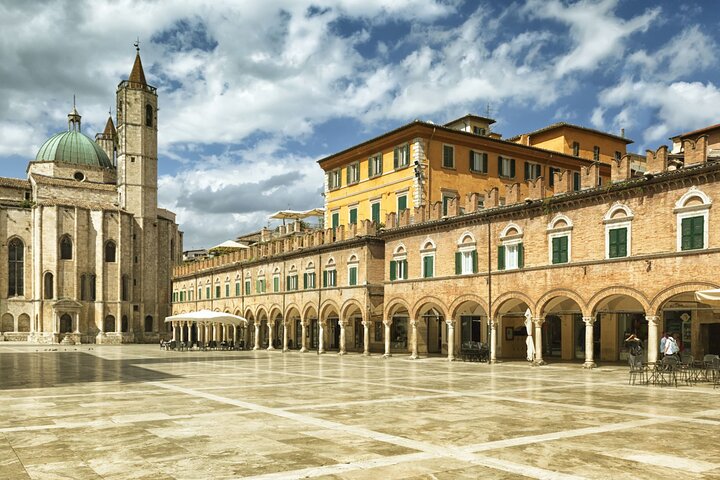 Ascoli Olive Oil Tour with Tasting and Local Food Pairing