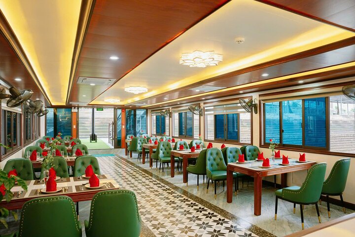 Ha Long Bay Cruise Day Tour - best selling: Kayaking, Swimming, hiking & Lunch