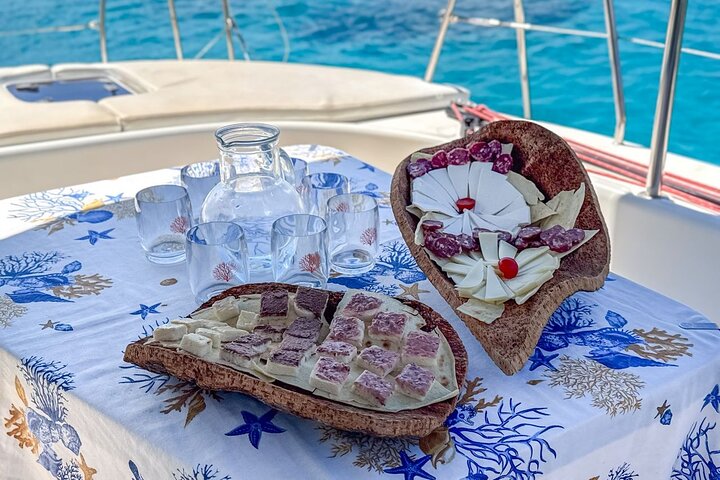 Monomaran tour 16 mt with boarding from Maddalena and Palau