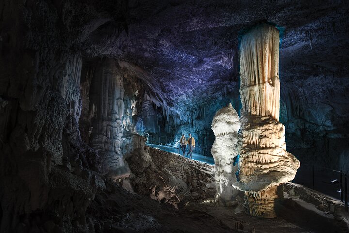 Postojna Cave and Castle with Ljubljana starts from Maribor