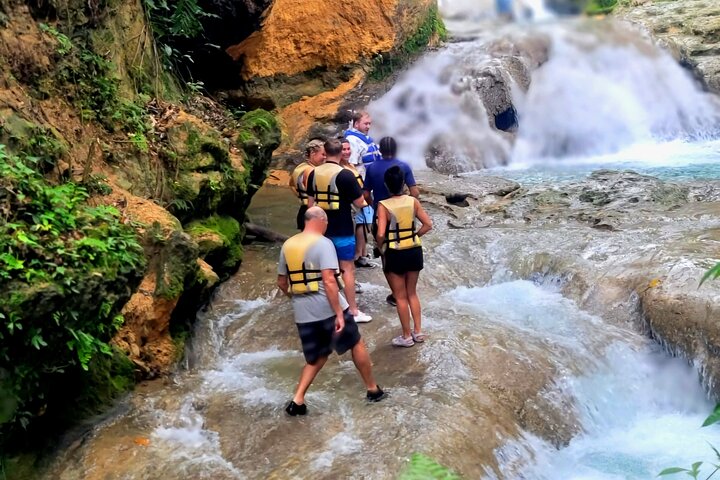 Blue Hole and River Tubing Ocho Rios