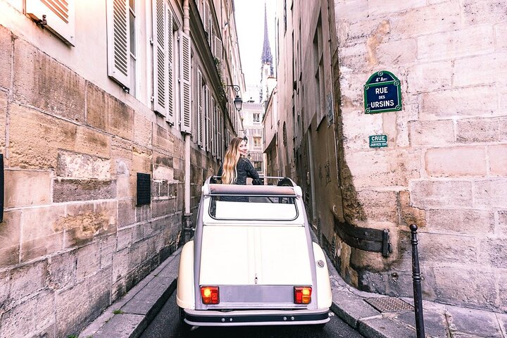 Discover Paris in Style Aboard a Classic French Vintage Car!