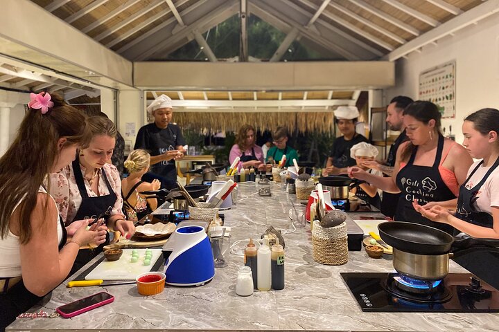 Learn to cook Indonesian food at Gili Cooking Classes Trawangan