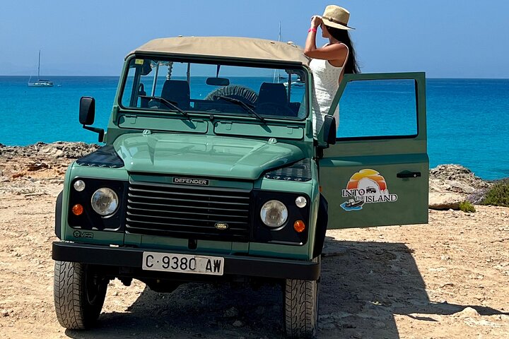 Formentera 4X4 Tour of Secret Corners in Land Rover Defender