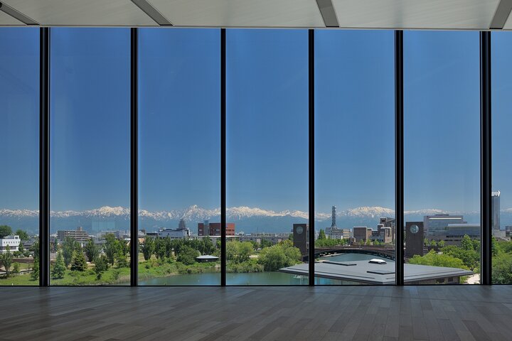 Toyama Customized Private Tour in 1 Day with Licensed Guide