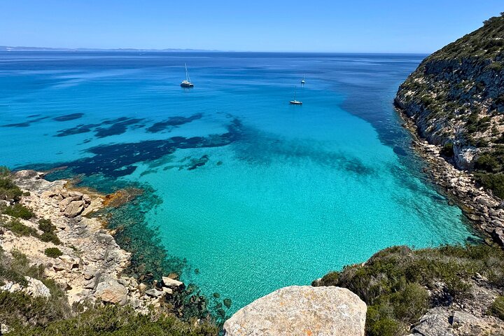 Formentera 4X4 Tour of Secret Corners in Land Rover Defender