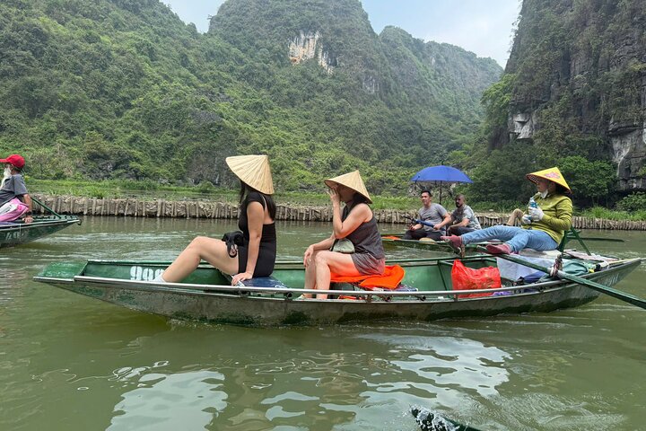 Ninh Binh Day Tour from Hanoi with Boat and Bike