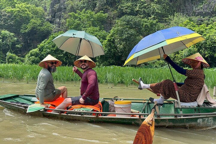 Ninh Binh Day Tour from Hanoi with Boat and Bike