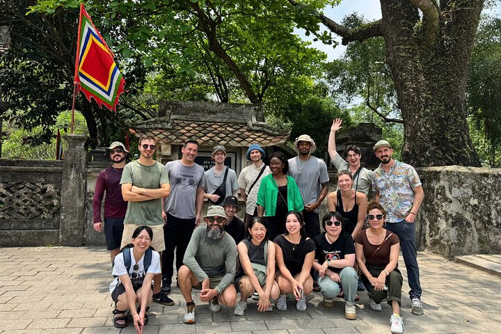 Ninh Binh Day Tour from Hanoi with Boat and Bike